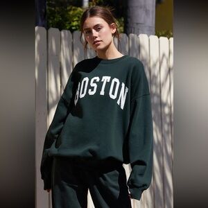 Brandy Melville Boston Forest Green Crewneck Sweater